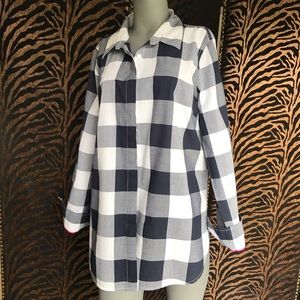 Blouse checked squares